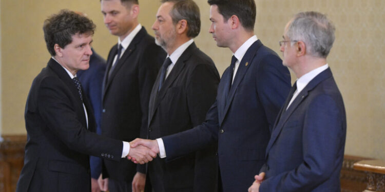 robert-sighiartau-despre-criza-politica:-aur-este-supralicitat-in-sondaje.-psd-se-teme-de-anticipate