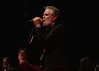 cantaretul-premiat-cu-oscar-glen-hansard-a-murit-intr-un-accident-de-motocicleta-–-hotnews.ro