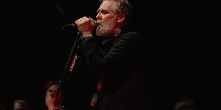 cantaretul-premiat-cu-oscar-glen-hansard-a-murit-intr-un-accident-de-motocicleta-–-hotnews.ro
