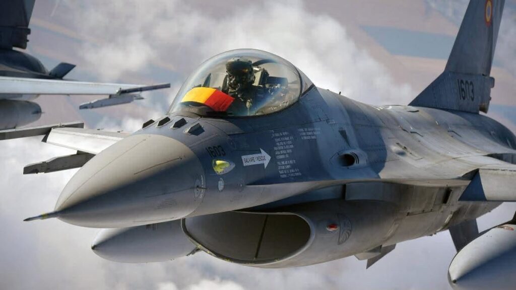 video-primele-declaratii-ale-pilotului-roman-de-f-16-care-a-doborat-doua-drone-n-am-stiut-pentru-ce-decolam-–-hotnews.ro