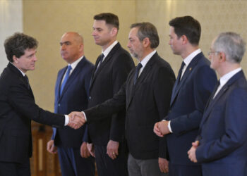 bolojan:-nicusor-dan-a-respins-propunerea-ca-siegfried-muresan-sa-fie-premier