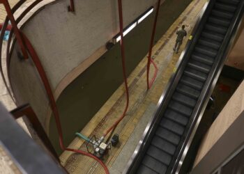 cand-se-deschide-statia-de-metrou-piata-victoriei-2-imagini-din-subteran,-publicate-de-ministrul-transporturilor-–-hotnews.ro