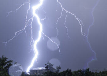toata-tara,-sub-avertizare-de-furtuni-cand-expira-alerta-meteo-–-hotnews.ro