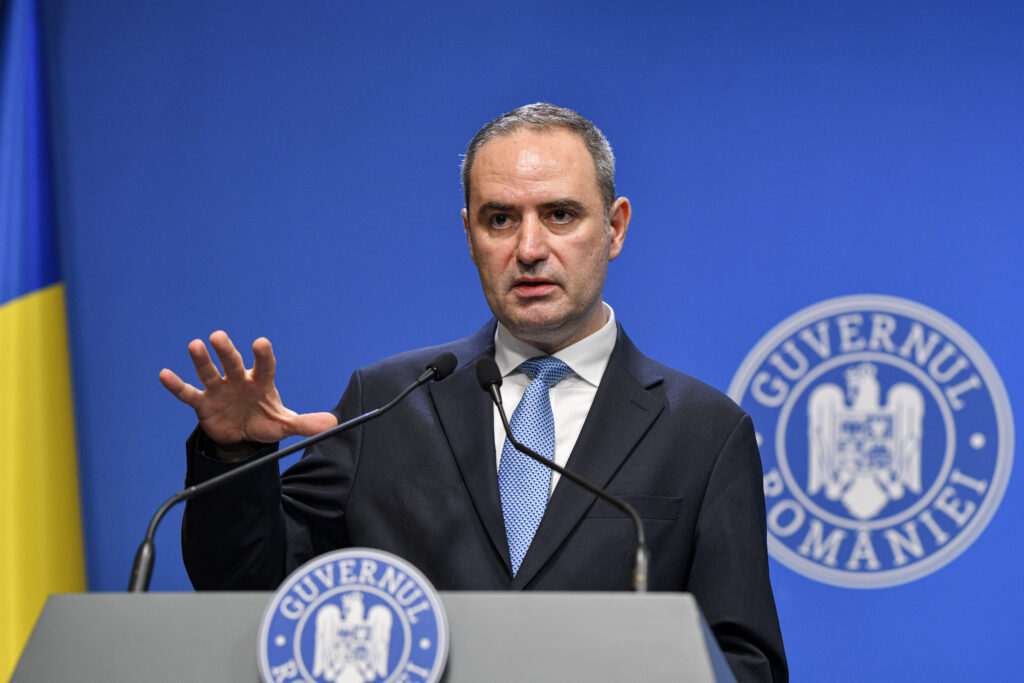 g4media:-alexandru-nazare,-luat-in-calcul-ca-posibil-premier-independent-intr-un-guvern-de-armistitiu