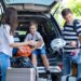ce-impachetezi-cand-calatoresti-cu-copiii-cu-masina,-autobuzul-sau-avionul:-tot-ce-ar-trebui-sa-ai-la-indemana