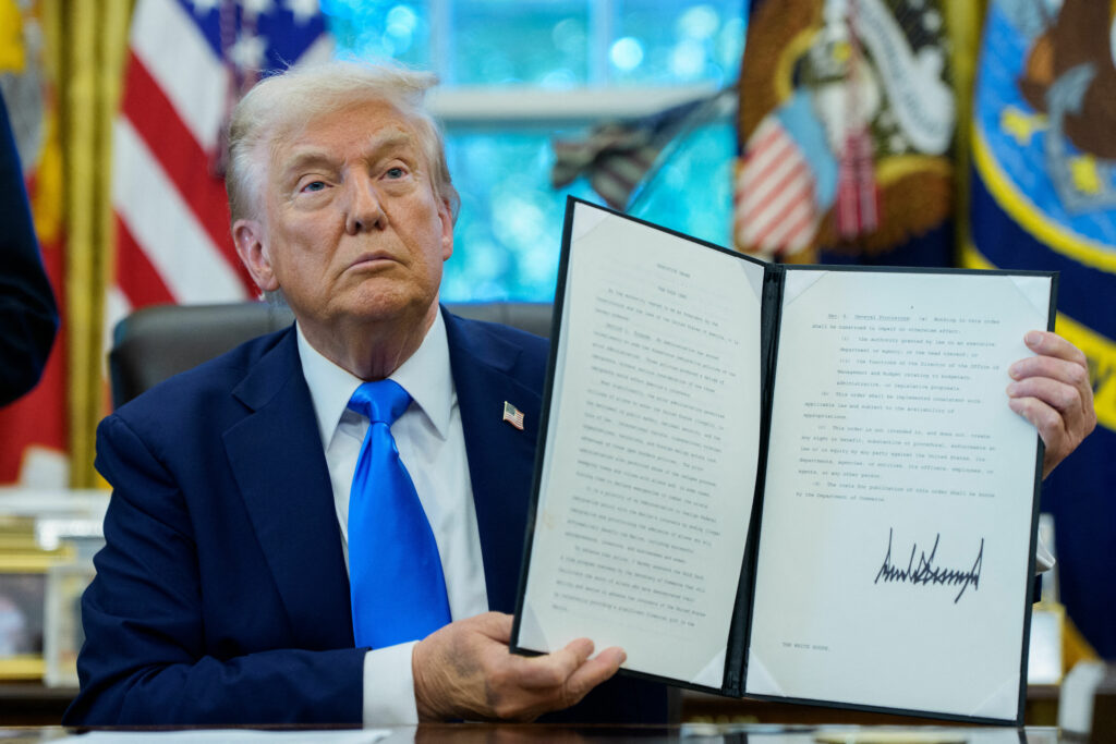 trump-declara-ziua-nationala-a-scoicilor-si-ii-invita-pe-pescari-sa-voteze-republicani:-altfel-nu-veti-mai-pescui-niciodata