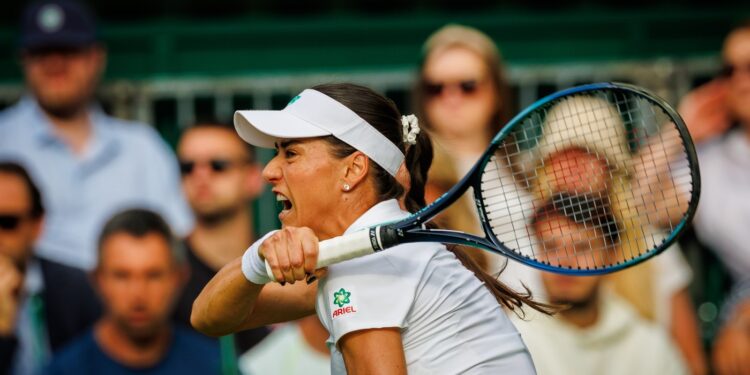sorana-cirstea-isi-continua-parcursul-la-wimbledon,-dupa-o-noua-victorie-in-minimum-de-seturi-romanca,-in-fata-unei-premiere-–-hotnews.ro