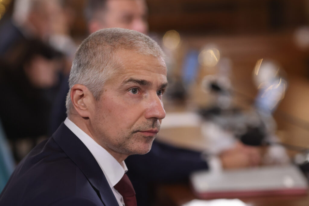 justitia-este-nu-capturata,-ci-constant-atacata,-sustine-radu-marinescu-fostul-ministru-acuza-o-parte-a-clasei-politice-–-hotnews.ro