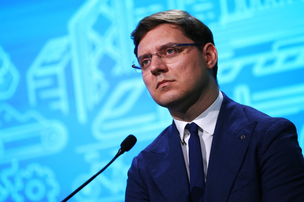 romania-este-dependenta-de-banii-europeni-cu-cat-a-contribuit-si-cat-a-primit-tara-noastra-de-la-ue-datele-prezentate-de-un-eurodeputat-psd-–-hotnews.ro