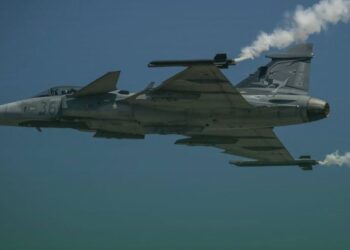 ungaria-a-ridicat-avioane-de-lupta-pentru-a-intercepta-un-avion-de-linie-chinez-care-nu-a-raspuns-controlorilor-de-trafic-din-romania-–-hotnews.ro