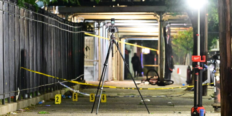 atac-armat-in-coney-island-din-new-york,-in-plina-sarbatoare-de-4-iulie-opt-victime,-intre-care-patru-copii-–-hotnews.ro
