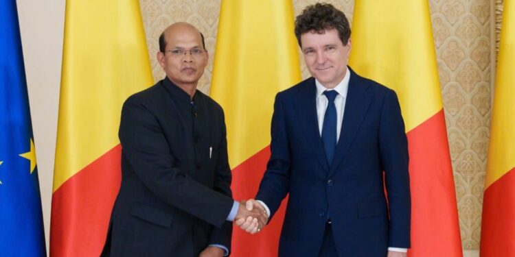 video-exclusiv-|-ambasadorul-indiei-in-romania-:-india-si-romania-sunt-ca-doua-surori