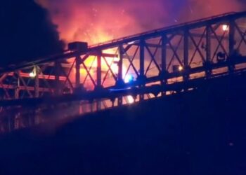 podul-brooklyn,-incendiat-in-timpul-focului-de-artificii-de-4-iulie.-de-ce-au-devansat-spectacolul-autoritatile-din-new-york
