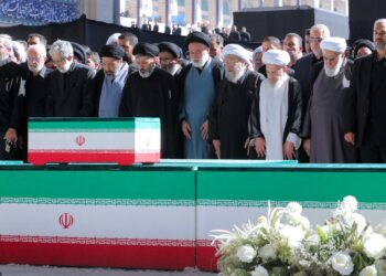 uciderea-lui-trump-este-responsabilitatea-noastra-instigare-la-asasinat,-la-funeraliile-lui-ali-khamenei-–-hotnews.ro