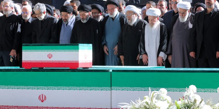 uciderea-lui-trump-este-responsabilitatea-noastra-instigare-la-asasinat,-la-funeraliile-lui-ali-khamenei-–-hotnews.ro