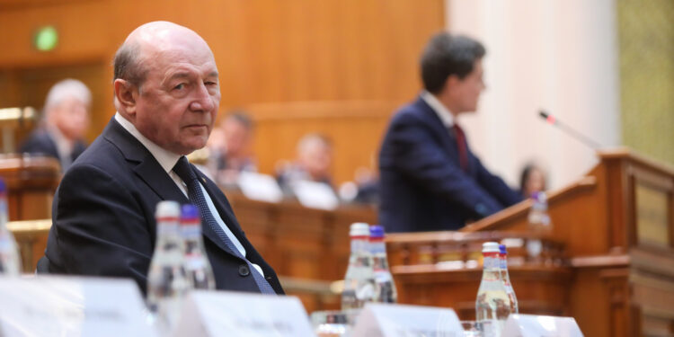 traian-basescu-critica-deciziile-lui-nicusor-dan:-in-ce-constitutie-scrie-asta?-–-hotnews.ro