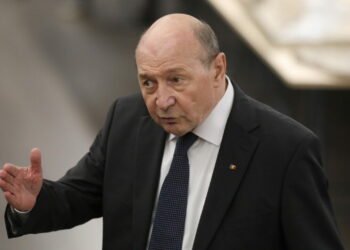 traian-basescu-acuza-o-„cavalcada”-a-incalcarilor-de-constitutie