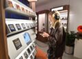 barbatul-care-a-renuntat-la-wall-street-pentru-a-vinde-carti-si-care-apoi-a-schimbat-lumea-–-hotnews.ro