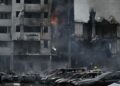 atac-masiv-la-kiev-inaintea-summitului-nato:-cladiri-in-flacari-si-imagini-dramatice-in-capitala-/-cel-putin-9-morti-si-34-de-raniti-–-hotnews.ro