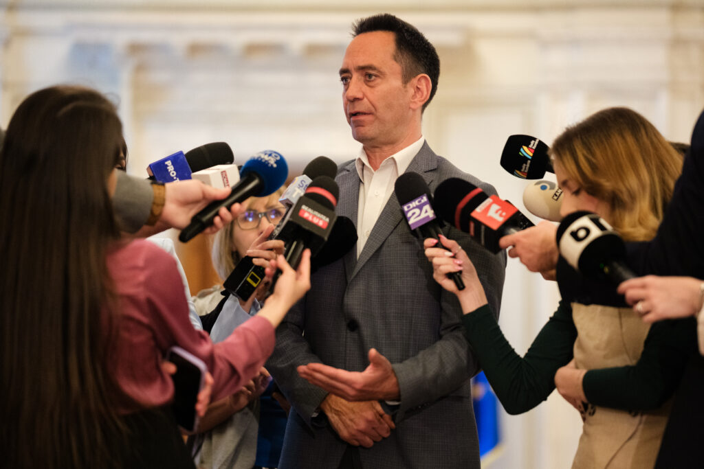 lider-udmr:-psd-si-pnl-se-cearta-ca-la-gradinita.-nici-peste-sase-luni-nu-vom-avea-guvern