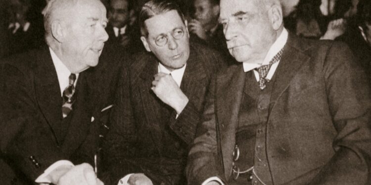 cum-i-a-adunat-jp-morgan-pe-titanii-lumii-financiare,-i-a-inchis-in-biblioteca-sa-si-nu-le-a-dat-drumul-pana-nu-au-venit-cu-o-solutie-la-criza-–-hotnews.ro