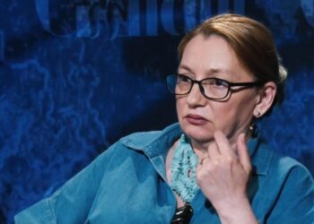 fosta-anchetatoare-diana-sarca-face-dezvaluiri-despre-atentatul-de-la-liceul-jean-monnet,-unde-invatau-si-copiii-premierului-adrian-nastase