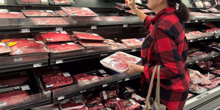 vesti-grozave-pentru-americani:-carnea-de-vita-si-alte-produse-se-vor-ieftini-la-un-retailer-cu-adevarat-patriotic,-sustine-trump-–-hotnews.ro