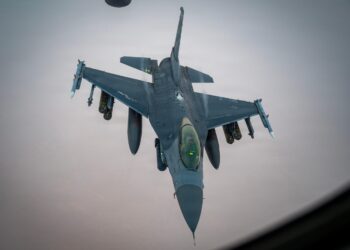 armata-americana-a-lansat-o-serie-de-lovituri-puternice-impotriva-iranului,-dupa-atacurile-asupra-unor-petroliere-uriase-in-stramtoarea-ormuz-–-hotnews.ro