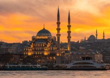 istanbulul,-orasul-contrastelor-culturale,-devenit-destinatia-preferata-a-peste-1-milion-de-romani-in-fiecare-an