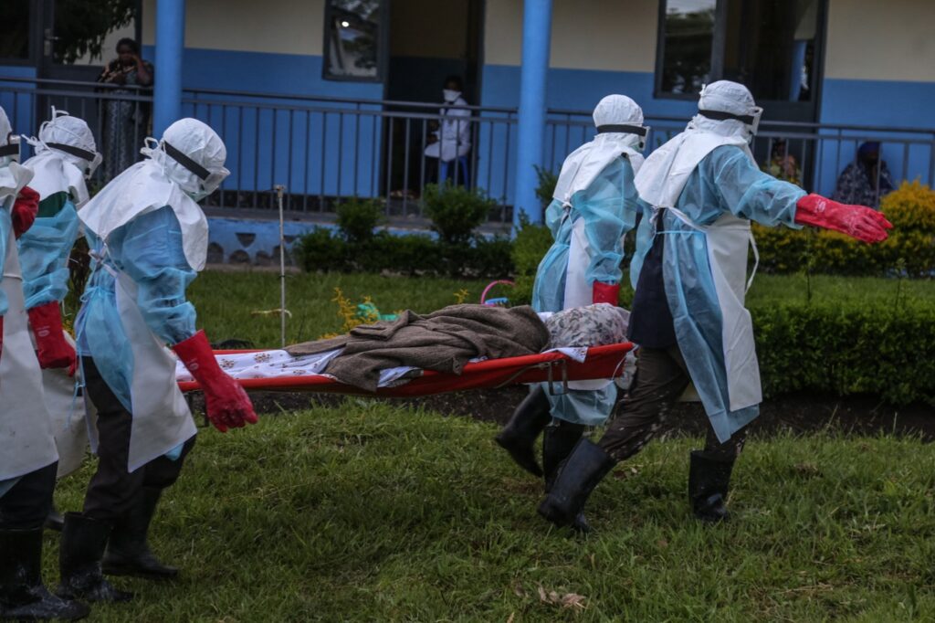 actuala-epidemie-de-ebola-se-raspandeste-mai-repede-decat-cele-anterioare-virusul-depaseste-reactia-noastra-sanitara-–-hotnews.ro