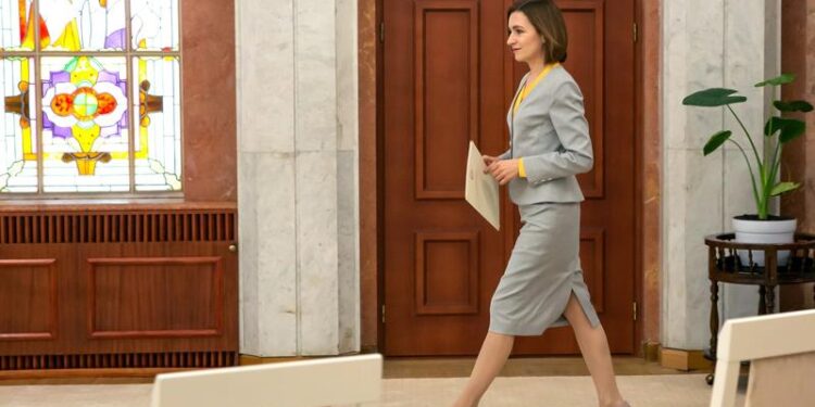maia-sandu-incepe-consultarile-pentru-desemnarea-unui-nou-prim-ministru-al-republicii-moldova-opozitia-refuza-invitatia-–-hotnews.ro