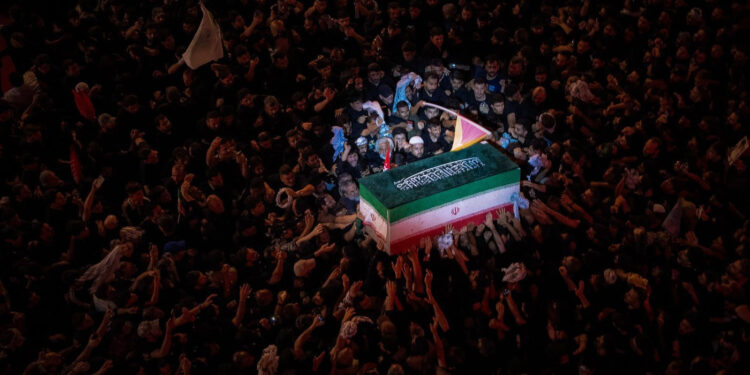 video-liderul-suprem-iranian-ucis-in-prima-zi-a-razboiului-a-fost-inmormantat,-dar-unde-este-succesorul-sau?-ce-au-aratat-ultimele-zile-din-iran-–-hotnews.ro