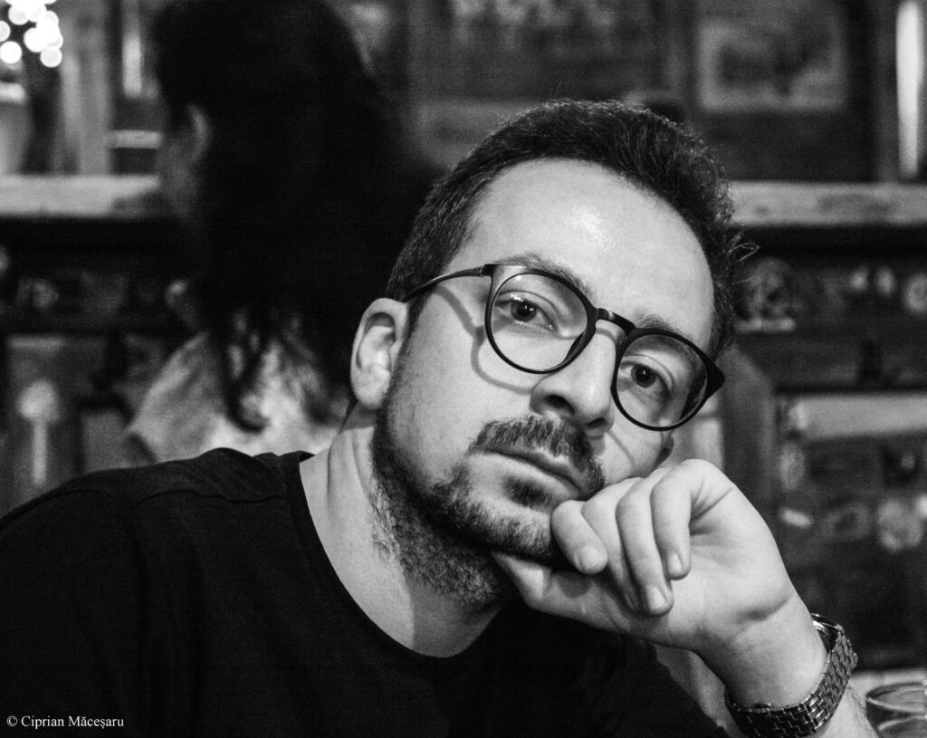 interviu-traim-intr-o-ipocrizie-colectiva-in-care-ungem-fiecare-interactiune-sociala-cu-alcool,-iar-apoi-ii-judecam-pe-cei-care-ajung-dependenti-–-hotnews.ro