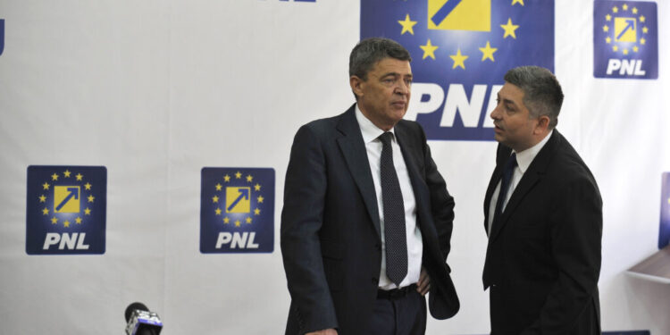 alin-tise,-atac-la-adresa-conducerii-pnl:-se-ghideaza-dupa-instinctul-de-a-ramane-la-butoane,-la-ciolan.-tara-se-sufoca