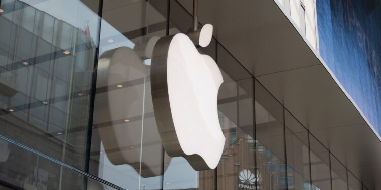 apple-da-in-judecata-openai,-intr-un-proces-cu-acuzatii-dure-ruptura-in-relatiile-dintre-fostii-parteneri-–-hotnews.ro