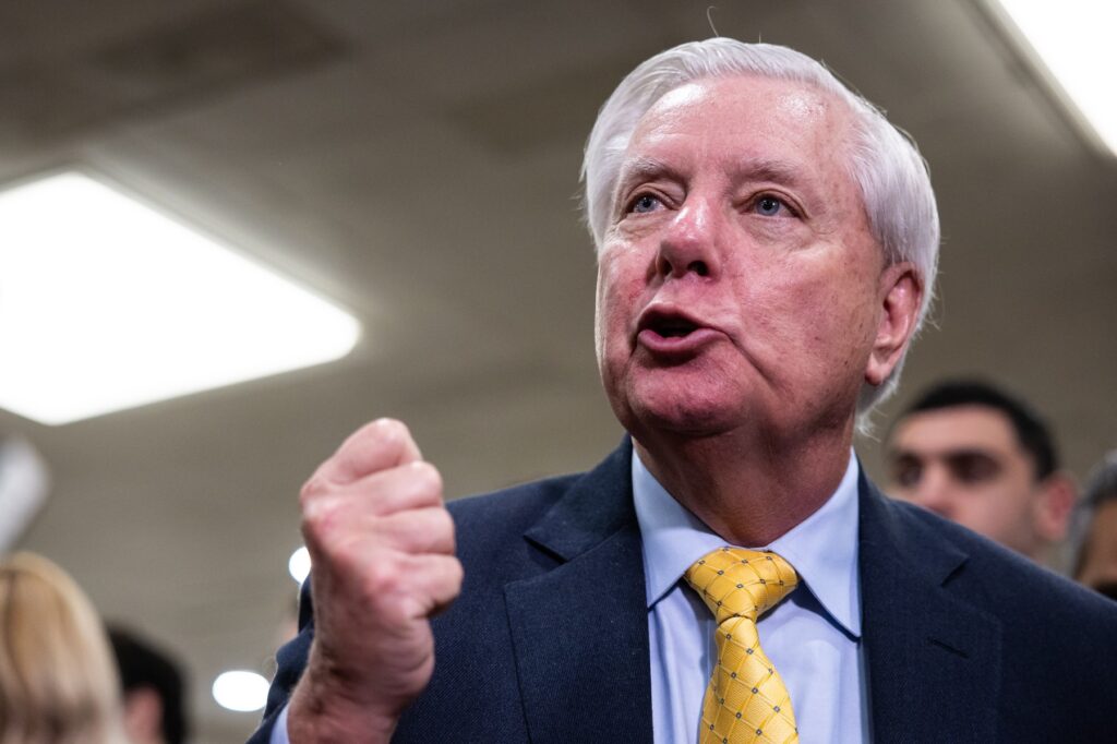 un-senator-american-spune-ca-drumul-pentru-a-obtine-pacea-in-ucraina-trece-mai-degraba-prin-beijing-decat-prin-washington,-kiev-sau-moscova-–-hotnews.ro