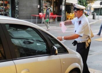sute-de-soferi-romani-iau-amenzi-de-circulatie-in-tarile-pe-care-le-viziteaza-in-concediu.-lista-regulilor-nestiute