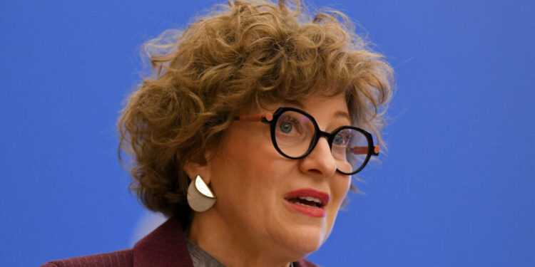 oana-gheorghiu:-cred-ca-nicusor-dan-a-gresit-cand-l-a-nominalizat-pe-vestea-drept-premier-fara-o-discutie-cu-pnl
