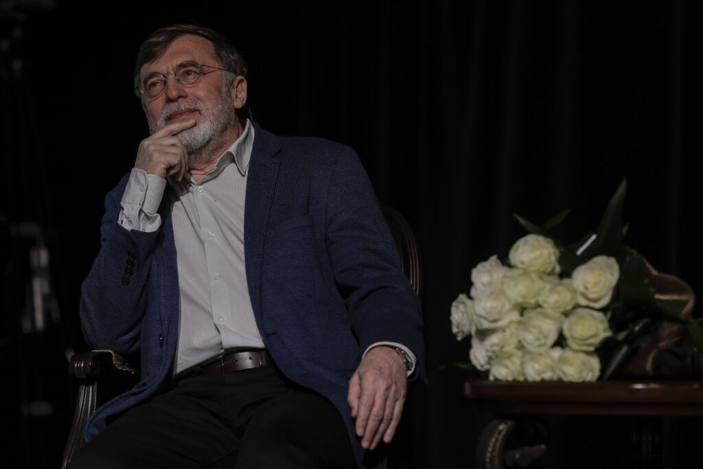interviu-un-copil-care-ramane-sarac-ca-vocabular-va-fi-mereu-usor-de-manipulat-semnalul-de-alarma-tras-de-dramaturgul-matei-visniec-–-hotnews.ro