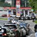 profesori-trimisi-sa-supravegheze-cozile-de-la-benzinarii,-pe-fondul-crizei-de-carburanti-din-rusia-–-hotnews.ro