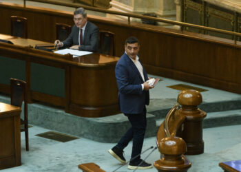 solutia-lui-george-simion-pentru-deblocarea-crizei-politice:-presedintele-senatului-trebuie-sa-fie-dat-de-aur