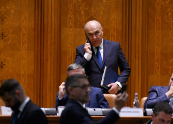 bolojan,-despre-opozitia-din-pnl:-nu-au-o-disputa-cu-mine,-au-o-disputa-cu-miile-de-membri-pnl-din-tara-asta
