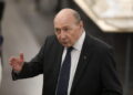 traian-basescu-ii-cere-lui-nicusor-dan-sa-intervina-in-criza-energetica:-ne-jucam-cu-un-reactor-nuclear-/-am-vazut-numai-papitoi-la-energie