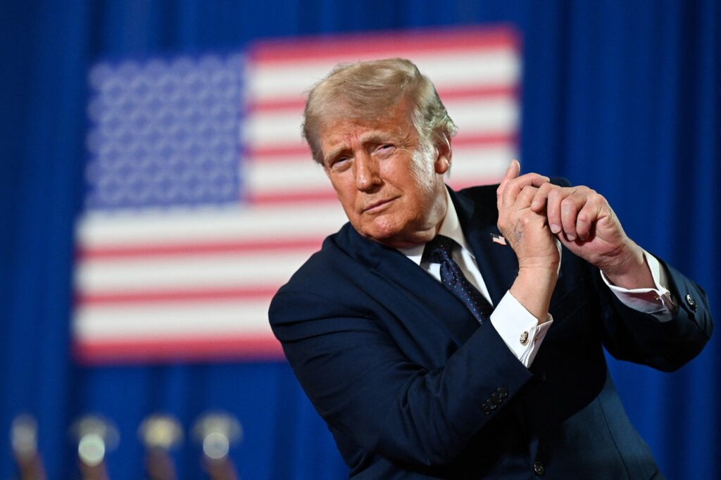 gluma-facuta-de-trump-despre-curtea-penala-internationala:-nimic-nu-indica-faptul-ca-ar-fi-pe-urmele-mele-–-hotnews.ro