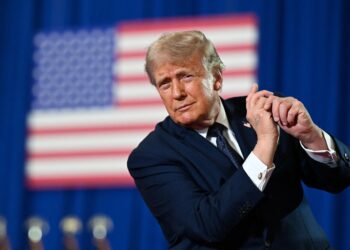 gluma-facuta-de-trump-despre-curtea-penala-internationala:-nimic-nu-indica-faptul-ca-ar-fi-pe-urmele-mele-–-hotnews.ro