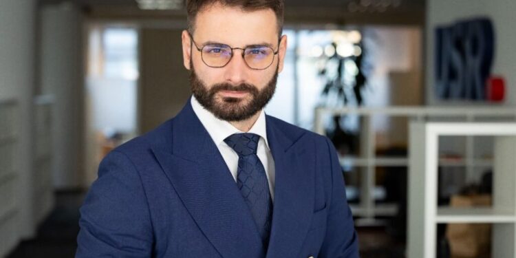 video-|-iulian-lorincz:-caracterul-conteaza-mai-mult-decat-trei-doctorate-in-politica