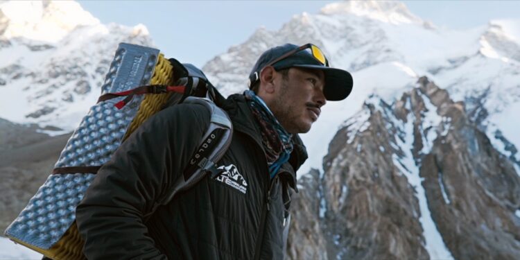 celebrul-nirmal-purja-si-alti-noua-alpinisti-au-murit-in-avalansa-de-pe-varful-broad-peak-din-pakistan-–-hotnews.ro
