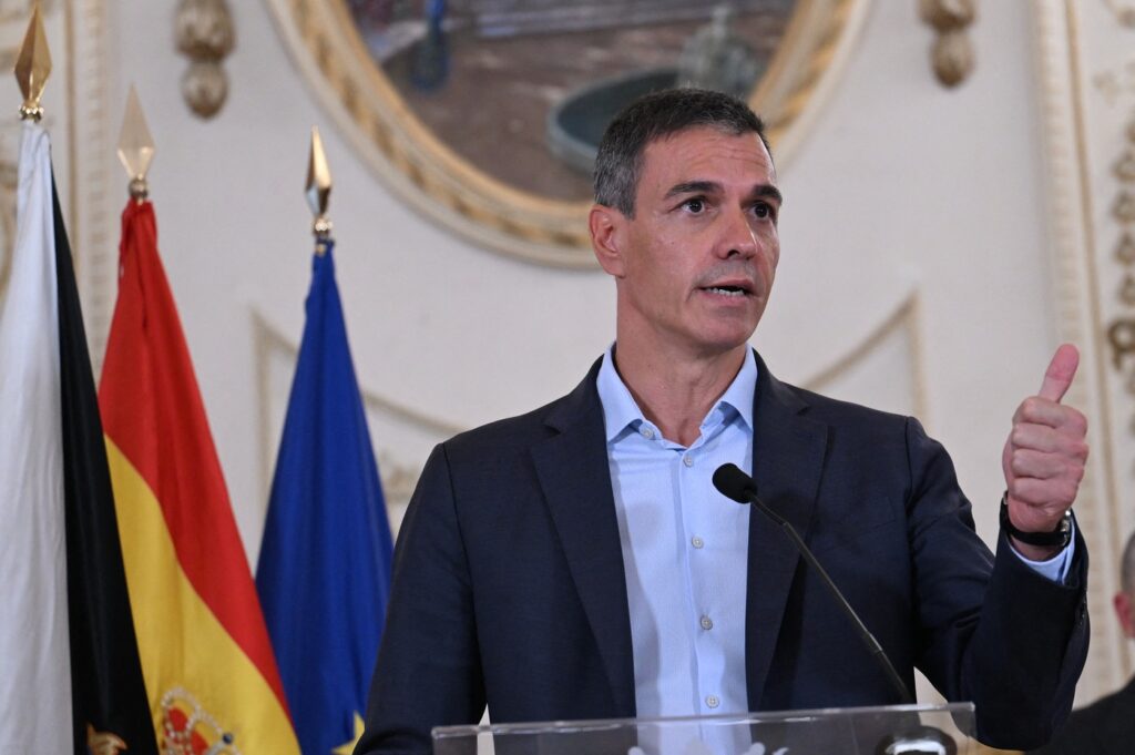 pedro-sanchez-denunta-egoismul-unor-tari-ue,-dupa-ce-22-de-lideri-europeni,-inclusiv-nicusor-dan,-au-criticat-politicile-sale-de-migratie-–-hotnews.ro