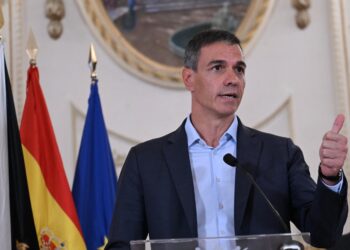 pedro-sanchez-denunta-egoismul-unor-tari-ue,-dupa-ce-22-de-lideri-europeni,-inclusiv-nicusor-dan,-au-criticat-politicile-sale-de-migratie-–-hotnews.ro