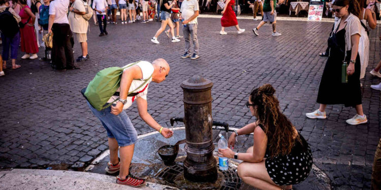 aproape-toate-marile-orase-din-italia-vor-fi-plasate-luni-sub-un-cod-rosu-de-caldura-–-hotnews.ro